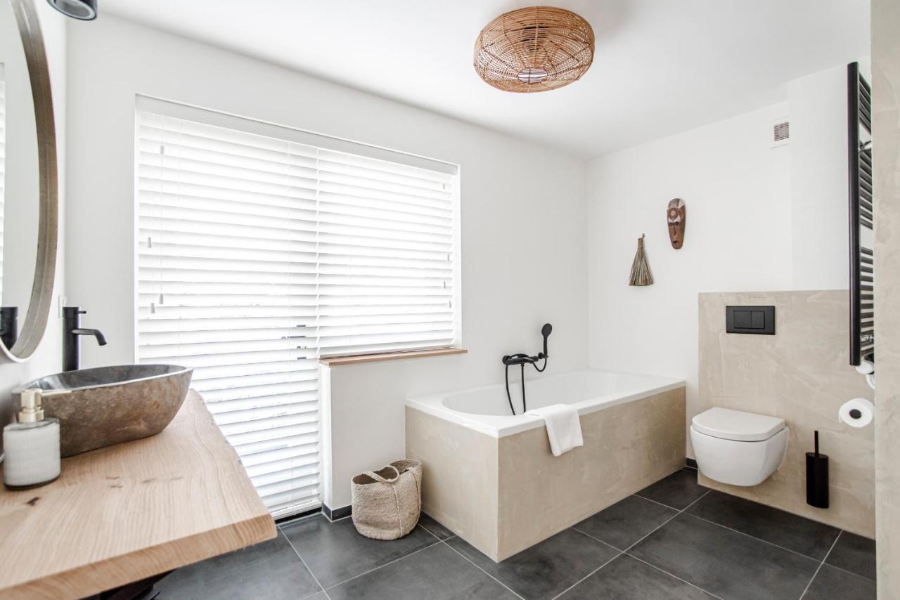 Marley'S Beachhouse - Luxury Guest Room With Balcony Zandvoort Bagian luar foto