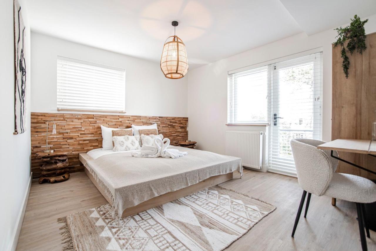 Marley'S Beachhouse - Luxury Guest Room With Balcony Zandvoort Bagian luar foto