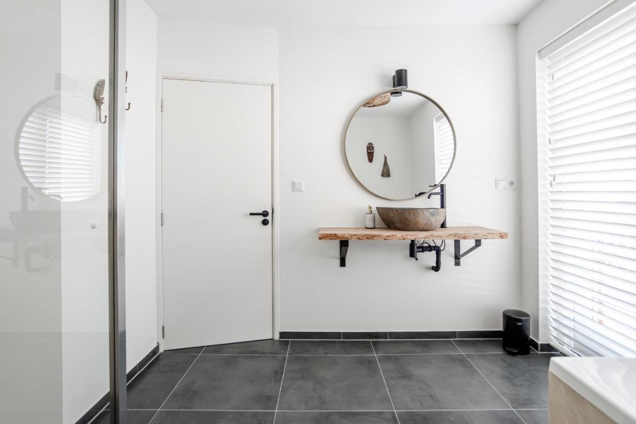 Marley'S Beachhouse - Luxury Guest Room With Balcony Zandvoort Bagian luar foto
