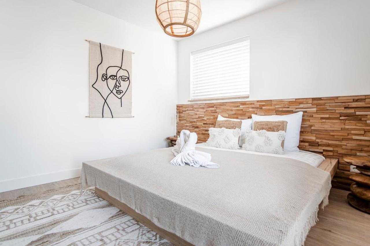 Marley'S Beachhouse - Luxury Guest Room With Balcony Zandvoort Bagian luar foto